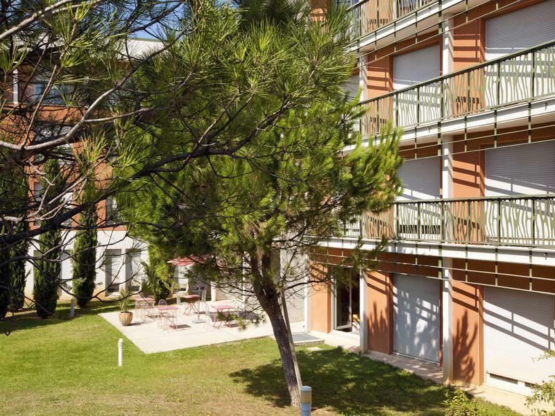 Cerise Valence Valence (Drome) Exterior foto